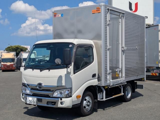 HINO DUTRO 2024