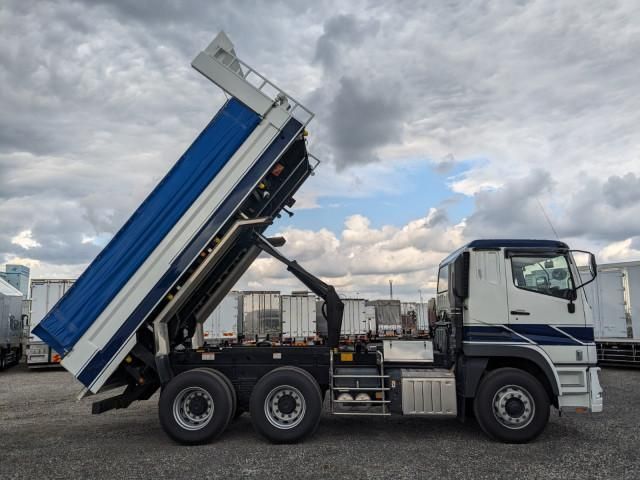 MITSUBISHI FUSOU SUPER GREAT 2024