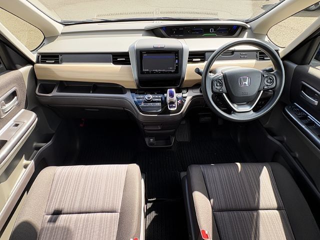 HONDA FREED HYBRID 2018