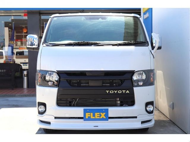 TOYOTA HIACE van 4WD 2022