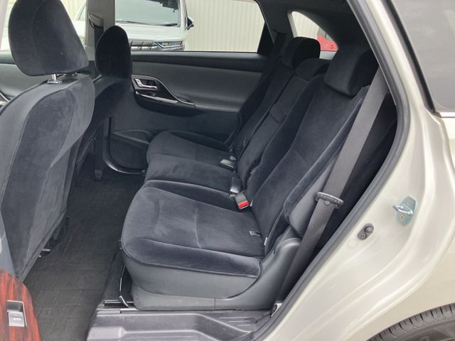 TOYOTA MARK X ZIO 2013