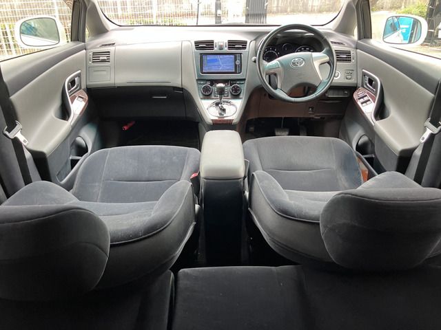 TOYOTA MARK X ZIO 2013