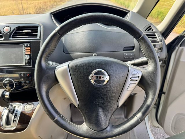 NISSAN SERENA  S-HYBRID 2013