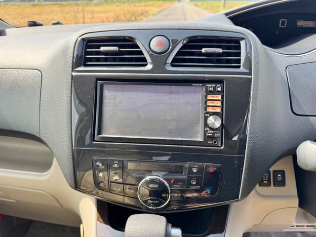 NISSAN SERENA  S-HYBRID 2013