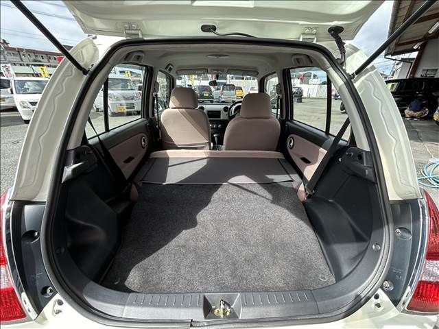 DAIHATSU MIRA GINO 2004