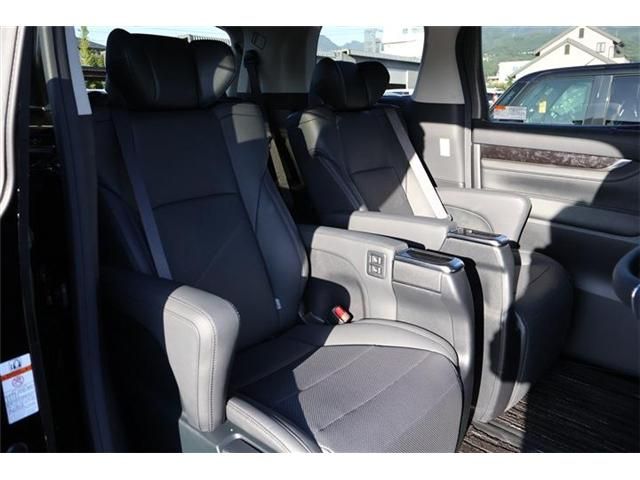 TOYOTA ALPHARD 4WD 2021