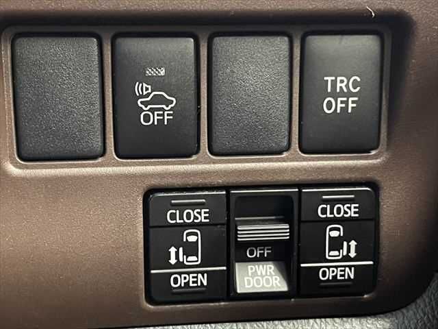 TOYOTA ESQUIRE HYBRID 2014