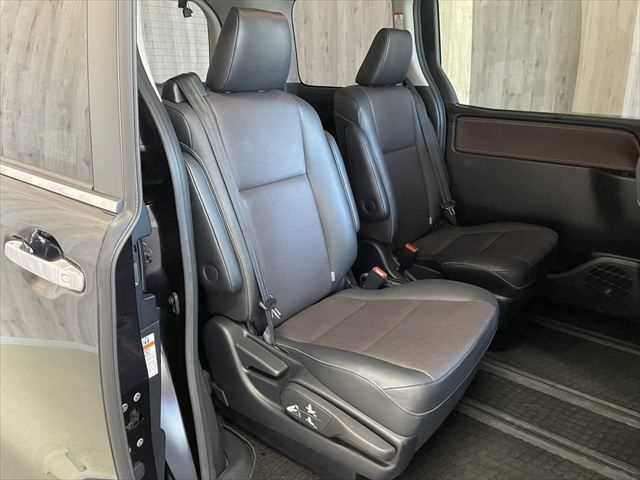 TOYOTA ESQUIRE HYBRID 2014