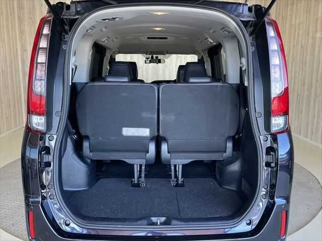 TOYOTA ESQUIRE HYBRID 2014