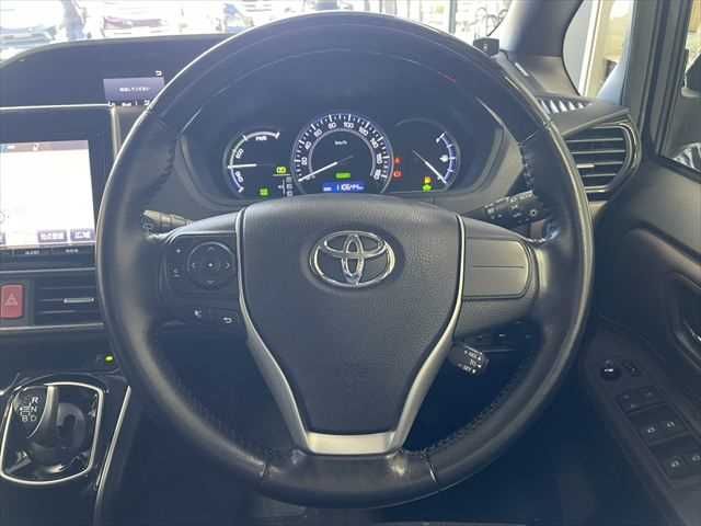 TOYOTA ESQUIRE HYBRID 2014