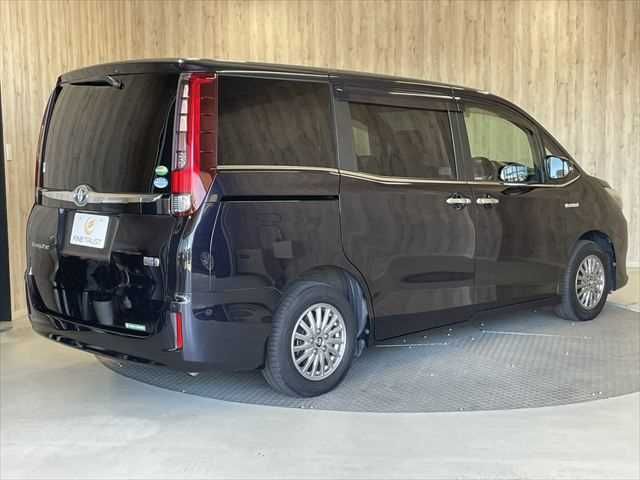 TOYOTA ESQUIRE HYBRID 2014