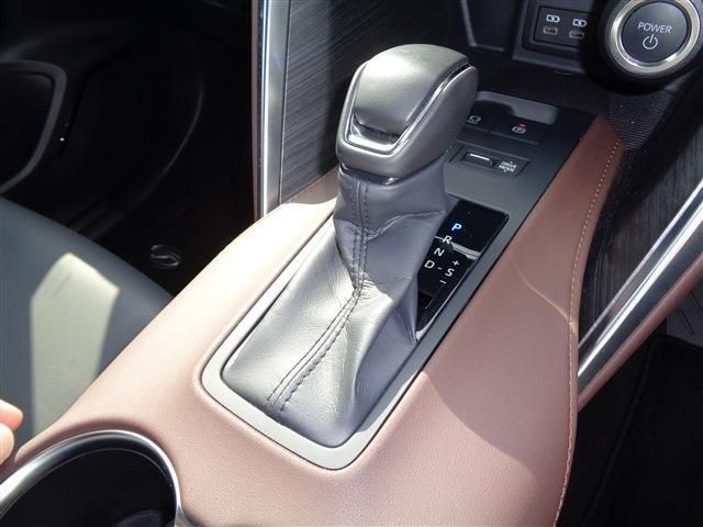 TOYOTA HARRIER HYBRID 2024