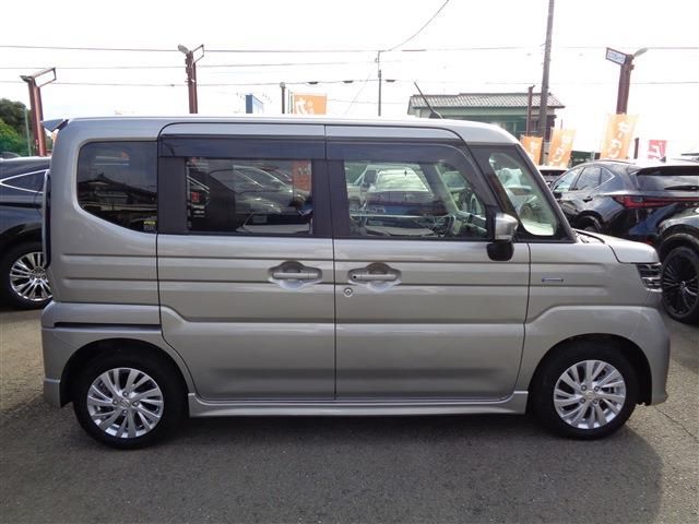 SUZUKI Spacia custom 4WD 2024