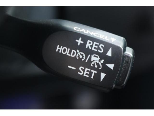 TOYOTA HARRIER 4WD 2017