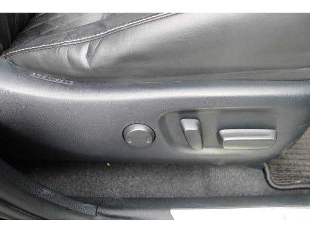 TOYOTA HARRIER 4WD 2017