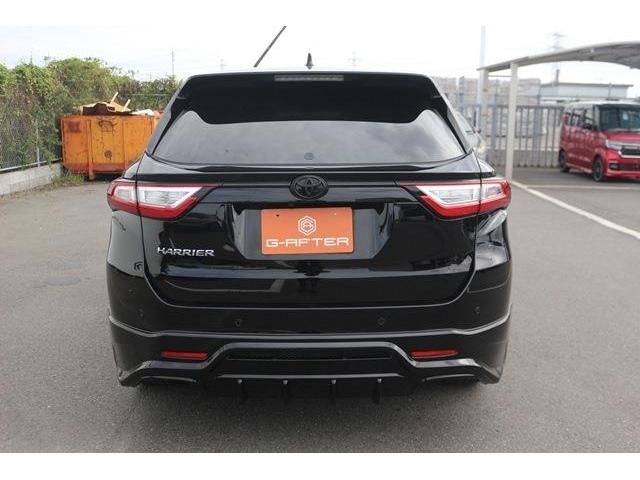 TOYOTA HARRIER 4WD 2017