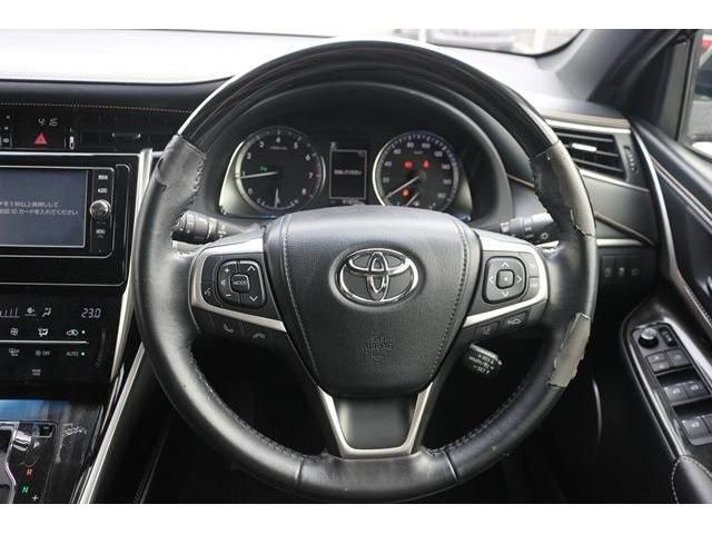 TOYOTA HARRIER 4WD 2017