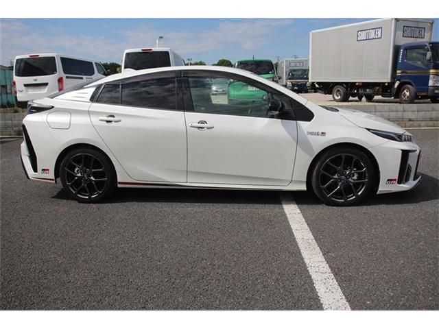 TOYOTA PRIUS PHV 2018