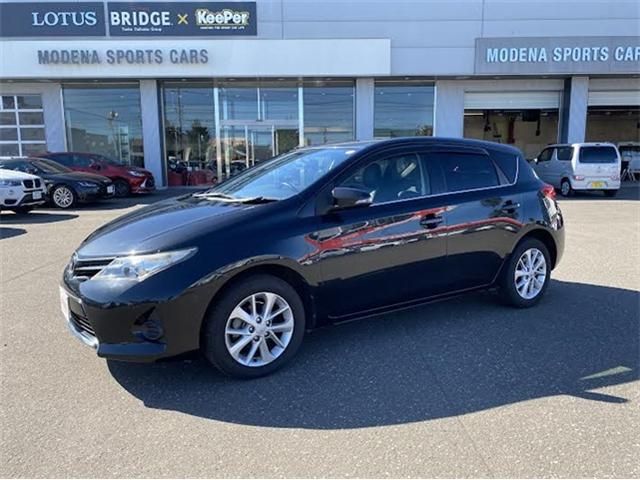TOYOTA AURIS 4WD 2014
