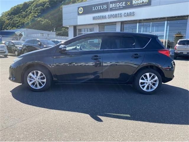 TOYOTA AURIS 4WD 2014