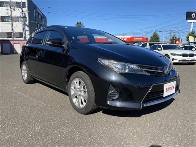 TOYOTA AURIS 4WD 2014