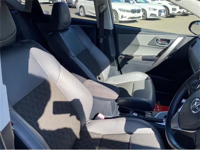 TOYOTA AURIS 4WD 2014