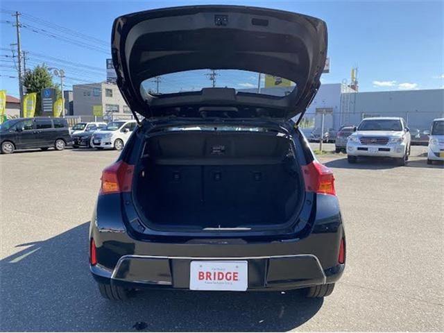 TOYOTA AURIS 4WD 2014