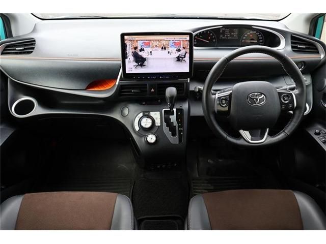 TOYOTA SIENTA 2019