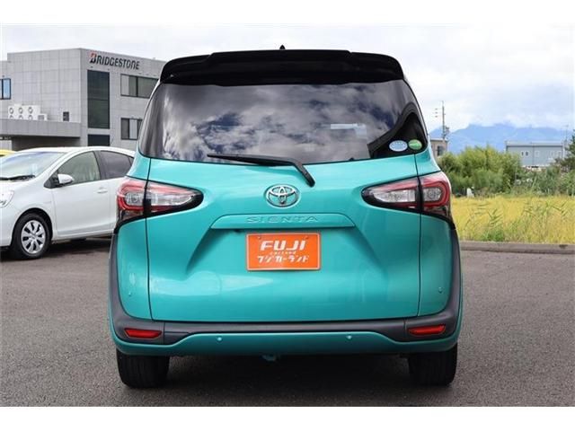 TOYOTA SIENTA 2019