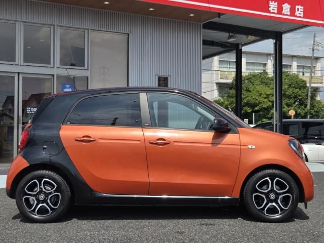 MCC SMART FORFOUR 2017