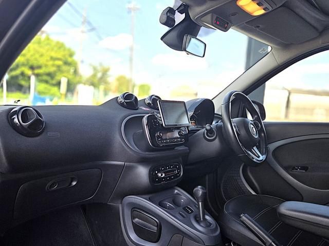 MCC SMART FORFOUR 2017