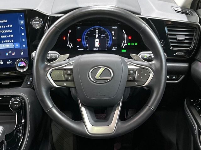 TOYOTA LEXUS NX350h 2023