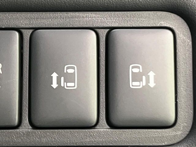 MITSUBISHI DELICA D:5 4WD 2023