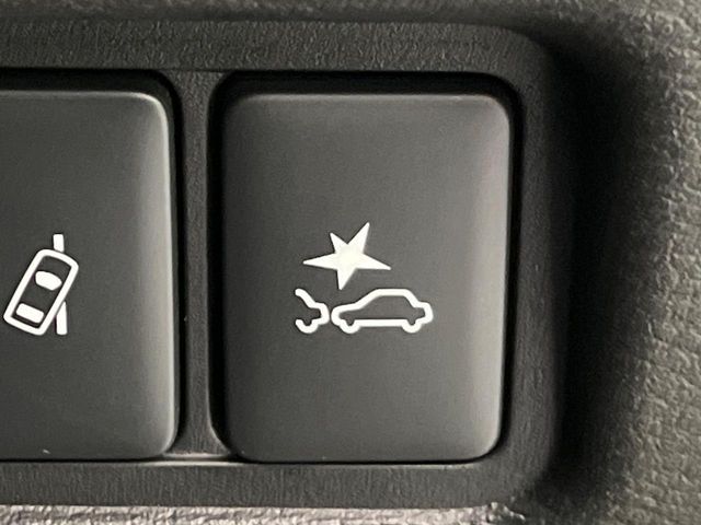 MITSUBISHI DELICA D:5 4WD 2023