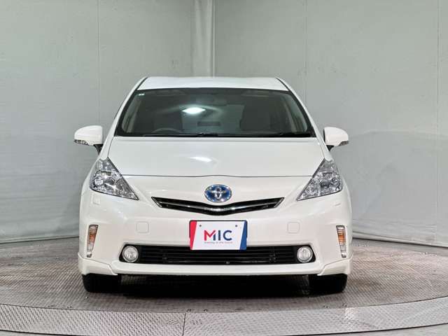 TOYOTA PRIUS Alpha 2013
