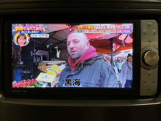 TOYOTA PRIUS Alpha 2013