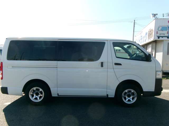 TOYOTA HIACE van 4WD 2016