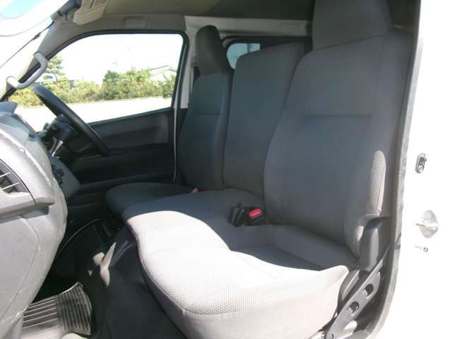 TOYOTA HIACE van 4WD 2016