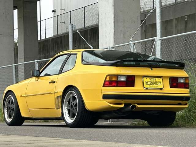 PORSCHE PORSCHE 944 1991