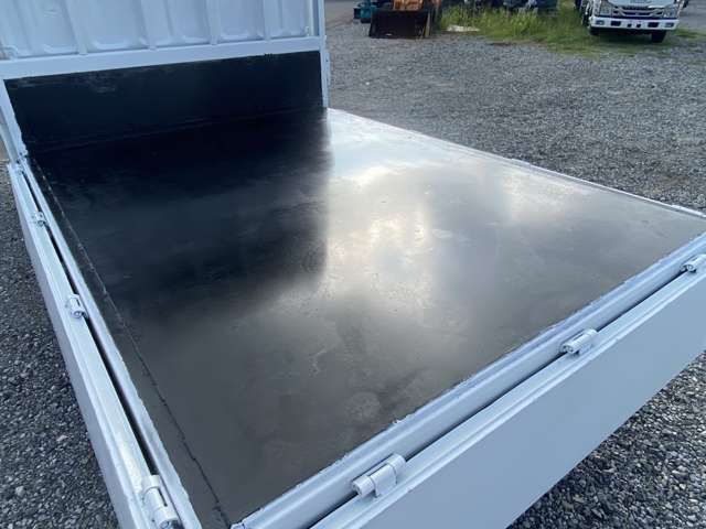 MITSUBISHI CANTER GUTS 2005