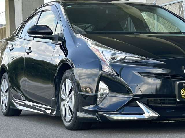 TOYOTA PRIUS 2016