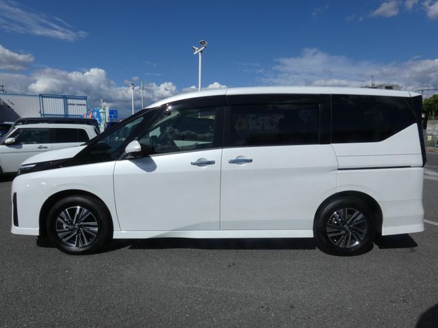 NISSAN SERENA  WG 2025