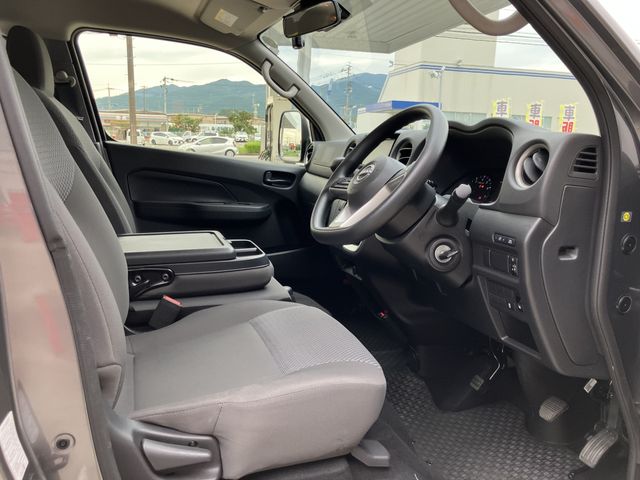 NISSAN CARAVAN van 1.2t 2WD 2023
