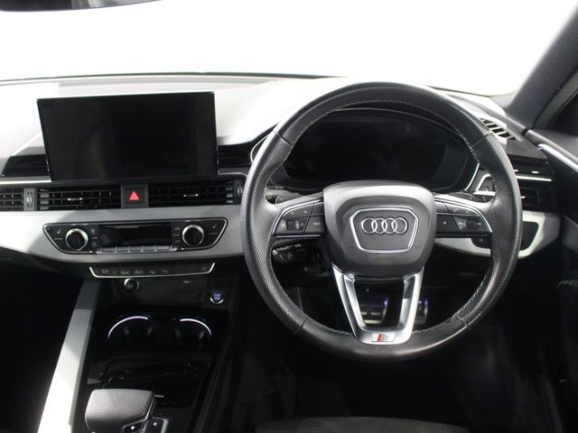 AUDI AUDI A4 AVANT 2022