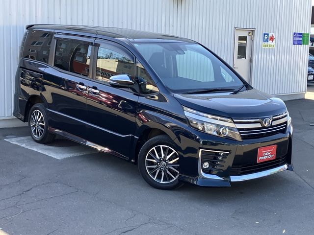 TOYOTA VOXY 4WD 2017