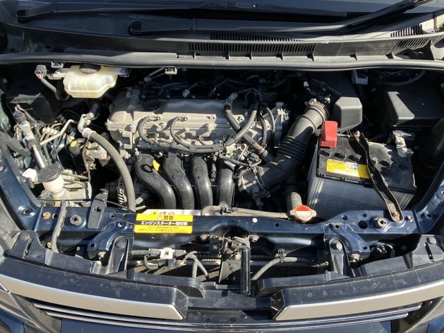 TOYOTA VOXY 4WD 2017