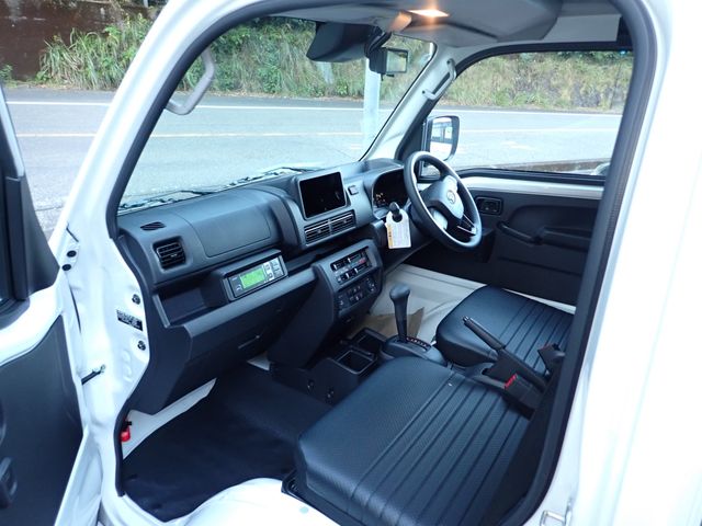 DAIHATSU HIJET truck 2025