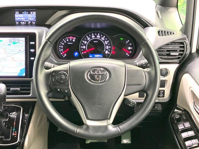 TOYOTA NOAH 2019