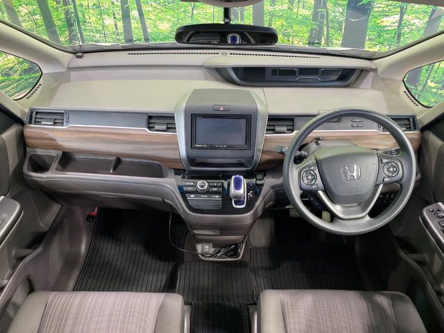 HONDA FREED HYBRID 2017