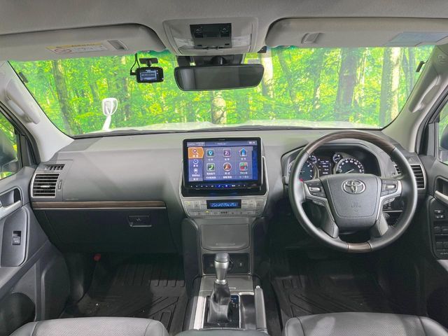 TOYOTA LANDCRUISER PRADO 2022